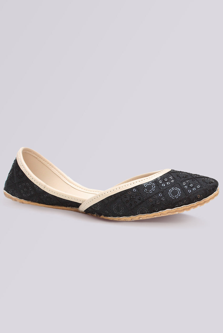 Noor Handcrafted Embroidered Khussa