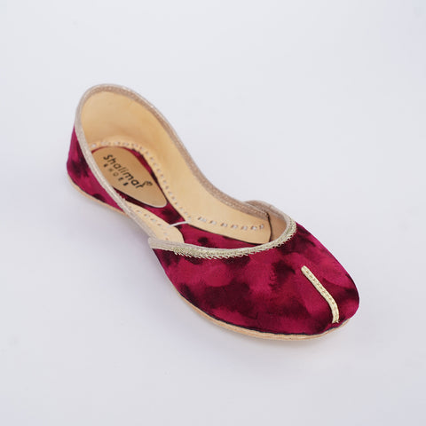 Velora Velvet Khussa
