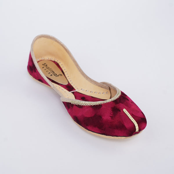 Velora Velvet Khussa