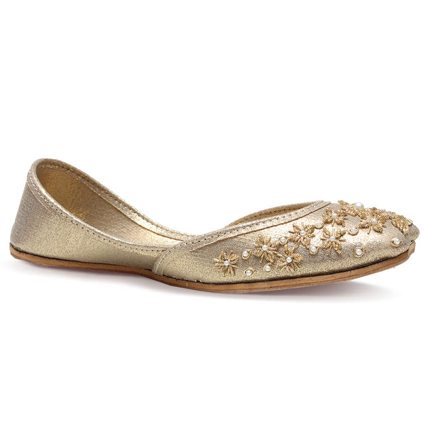 Stella Pearl Embellished Punjabi Jutti