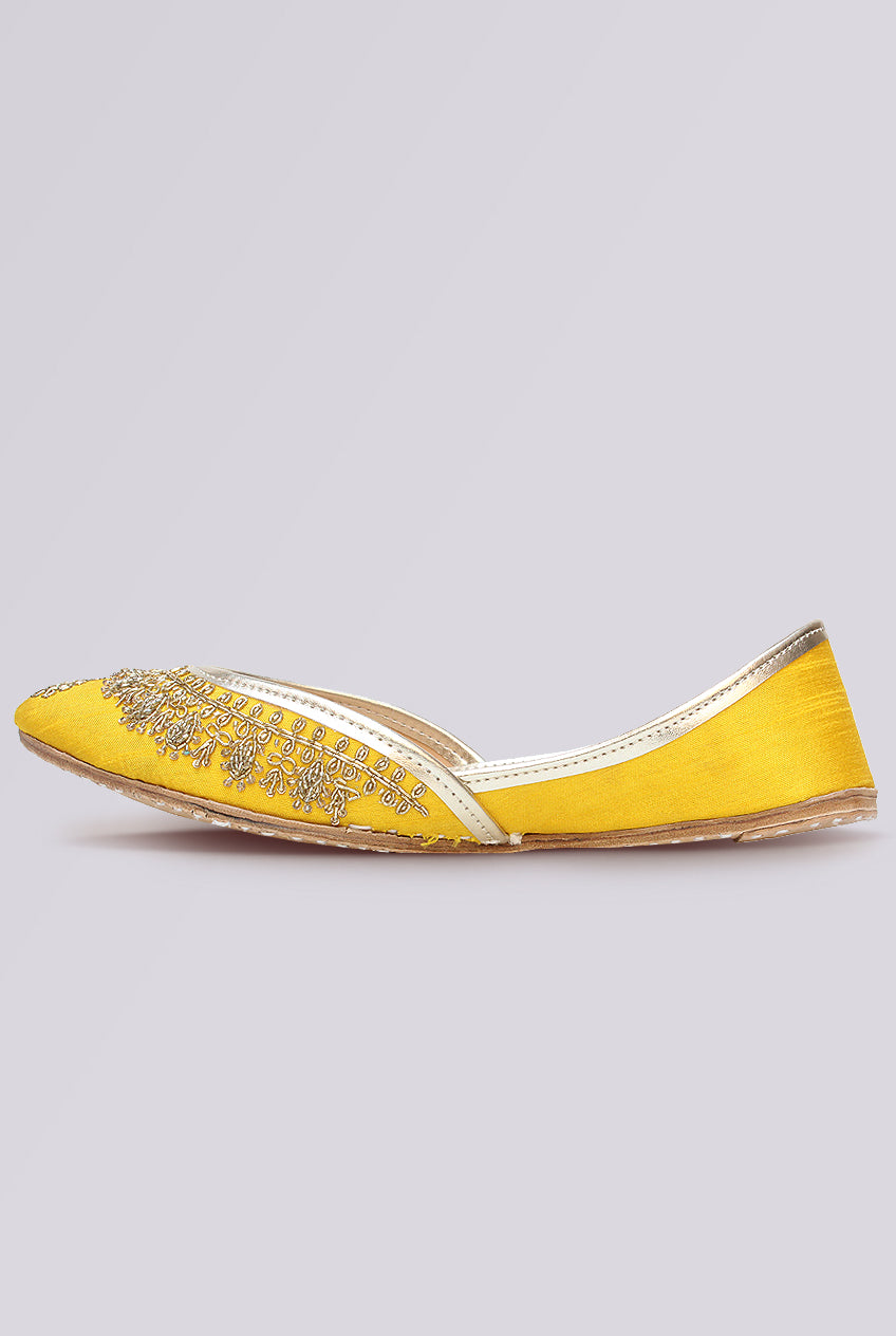 Azurea Handcrafted Punjabi Jutti