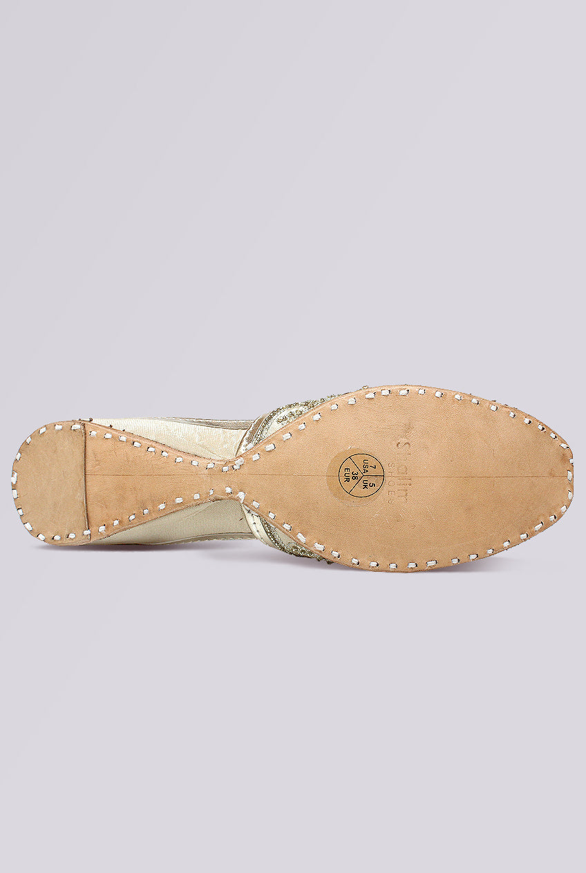 Elysia Pearl Floral Embroidered Khussa