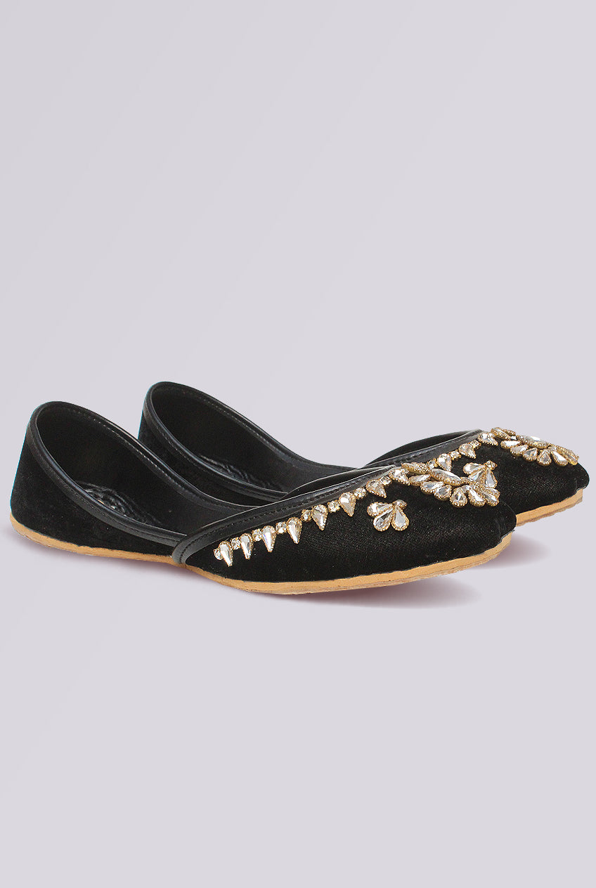 Noiris Crystal Embellished Khussa