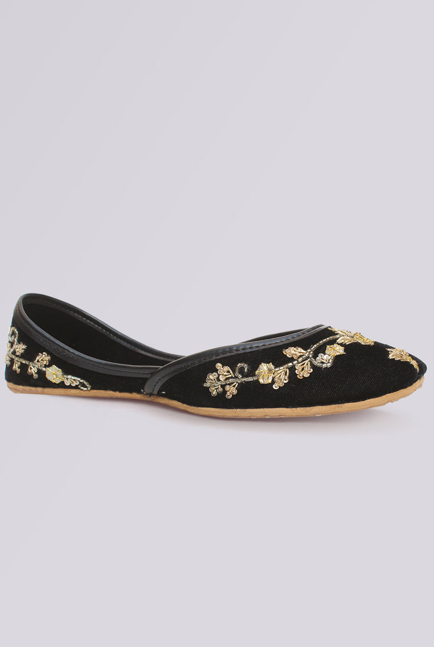 Veloria Floral Velvet Khussa