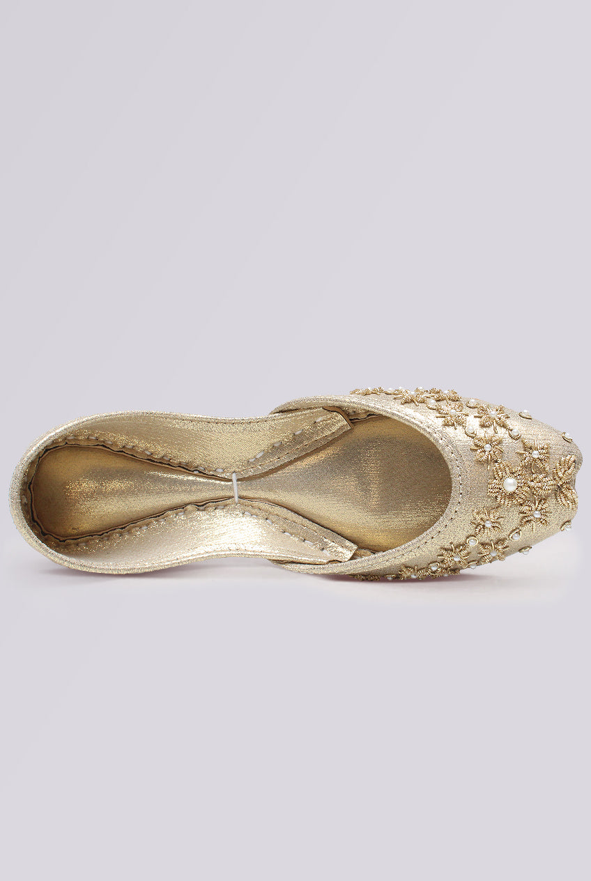 Stella Pearl Embellished Punjabi Jutti