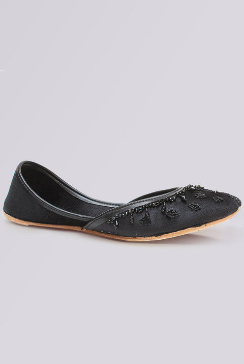 Midnight Eclipse Beaded Punjabi Jutti