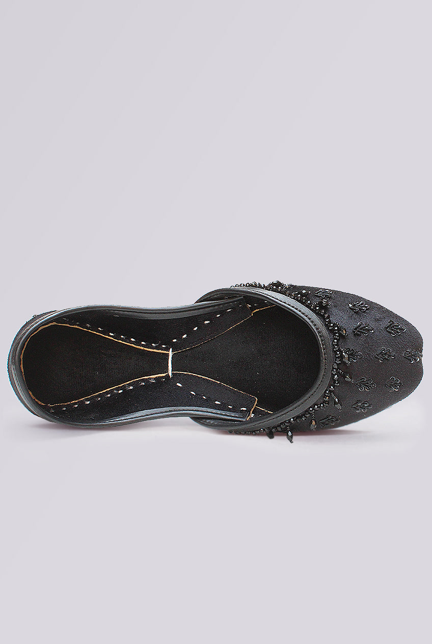 Midnight Eclipse Beaded Punjabi Jutti