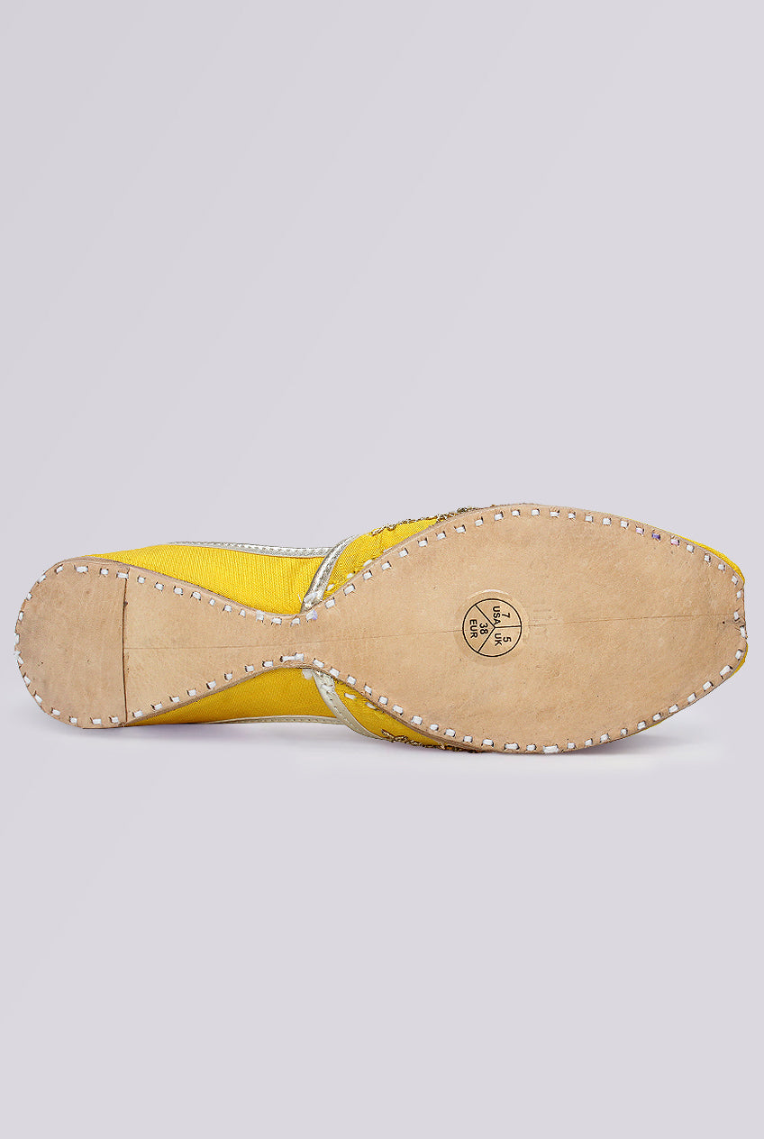 Azurea Handcrafted Punjabi Jutti