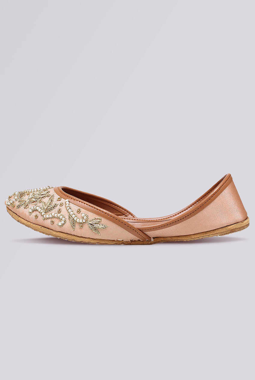 Roselle Blush Pearl Embroidered Khussa