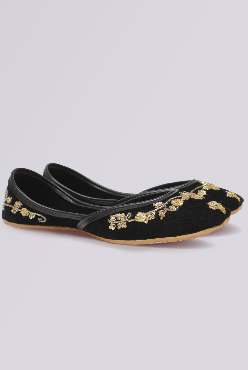Veloria Floral Velvet Khussa