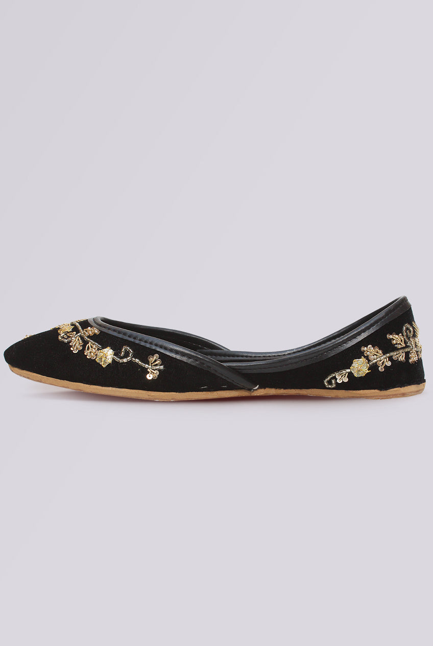 Veloria Floral Velvet Khussa