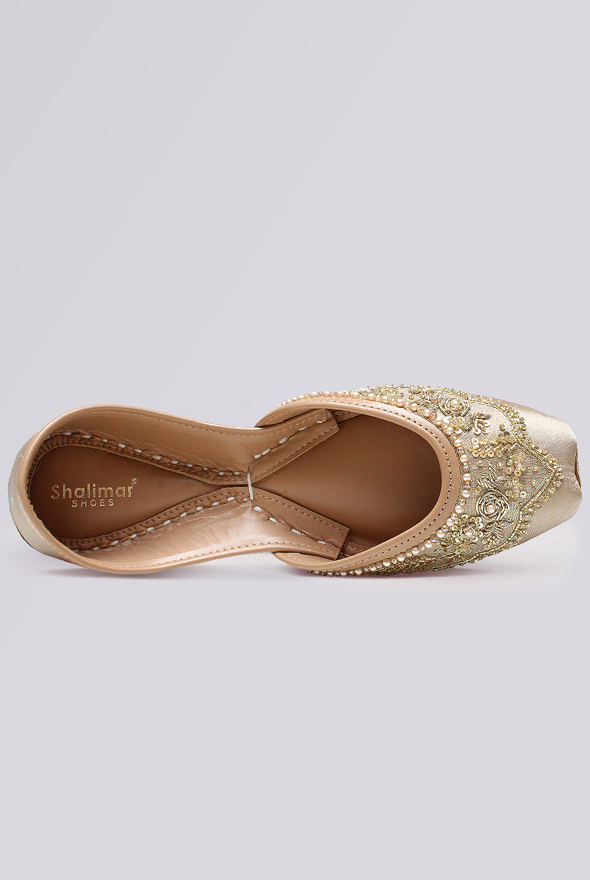 Aufelia Gold Embellished Khussa