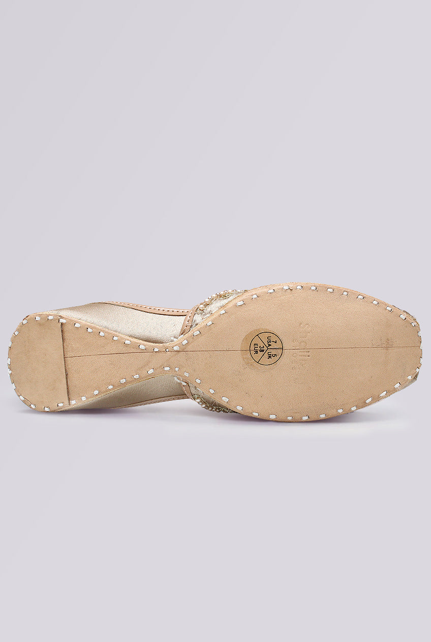 Aufelia Gold Embellished Khussa